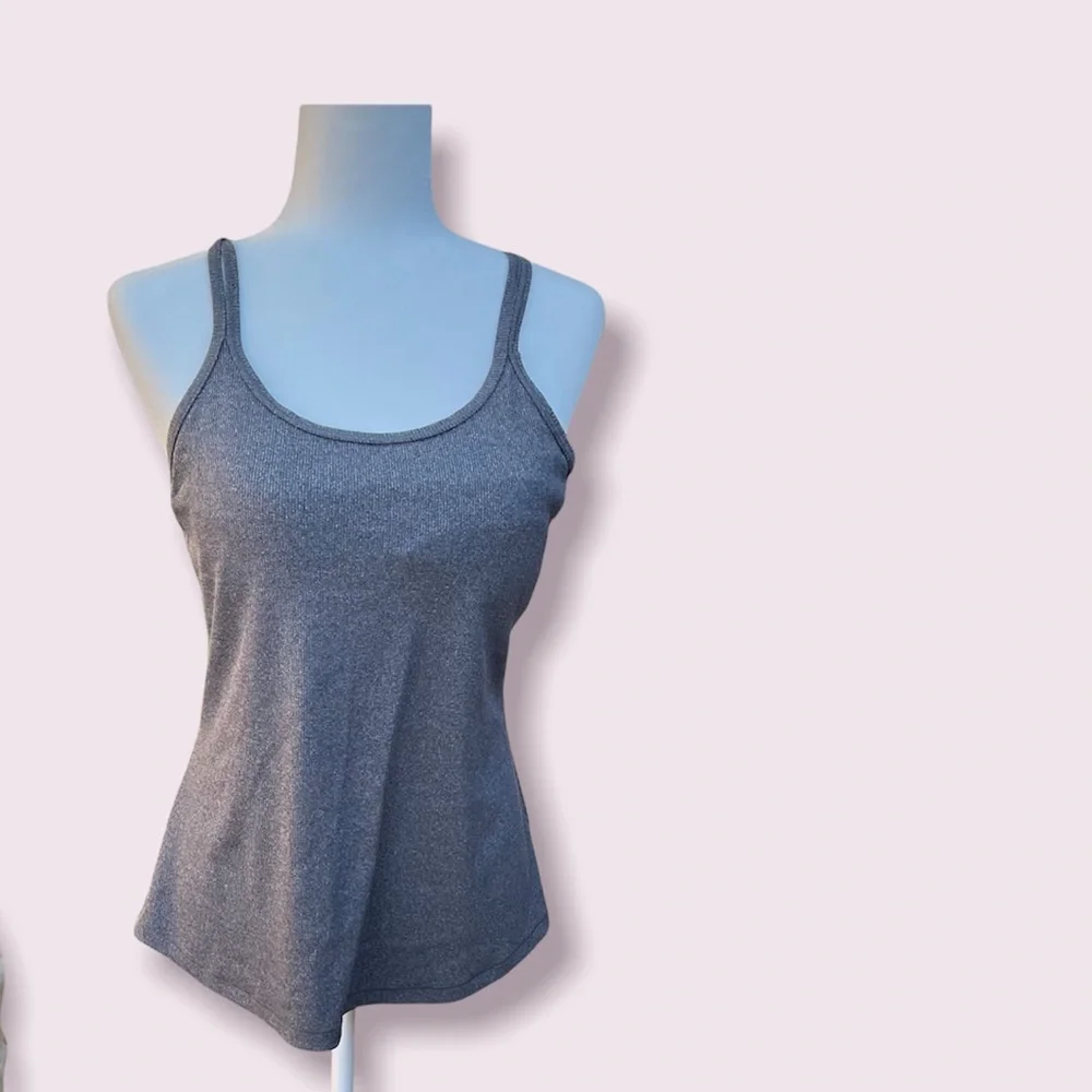All in Motion Scoop Neck Dark Grey Criss-Cross Ribbed Workout Built-In Bra Tank - Picture 1 of 3